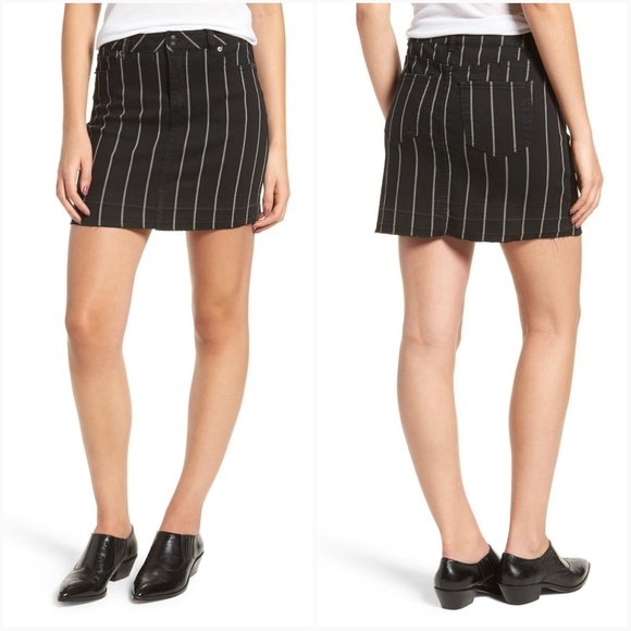 Tinsel Dresses & Skirts - Tinsel Distressed Hem Stretchy Vertical Striped Denim Mini Skirt Black Size 27